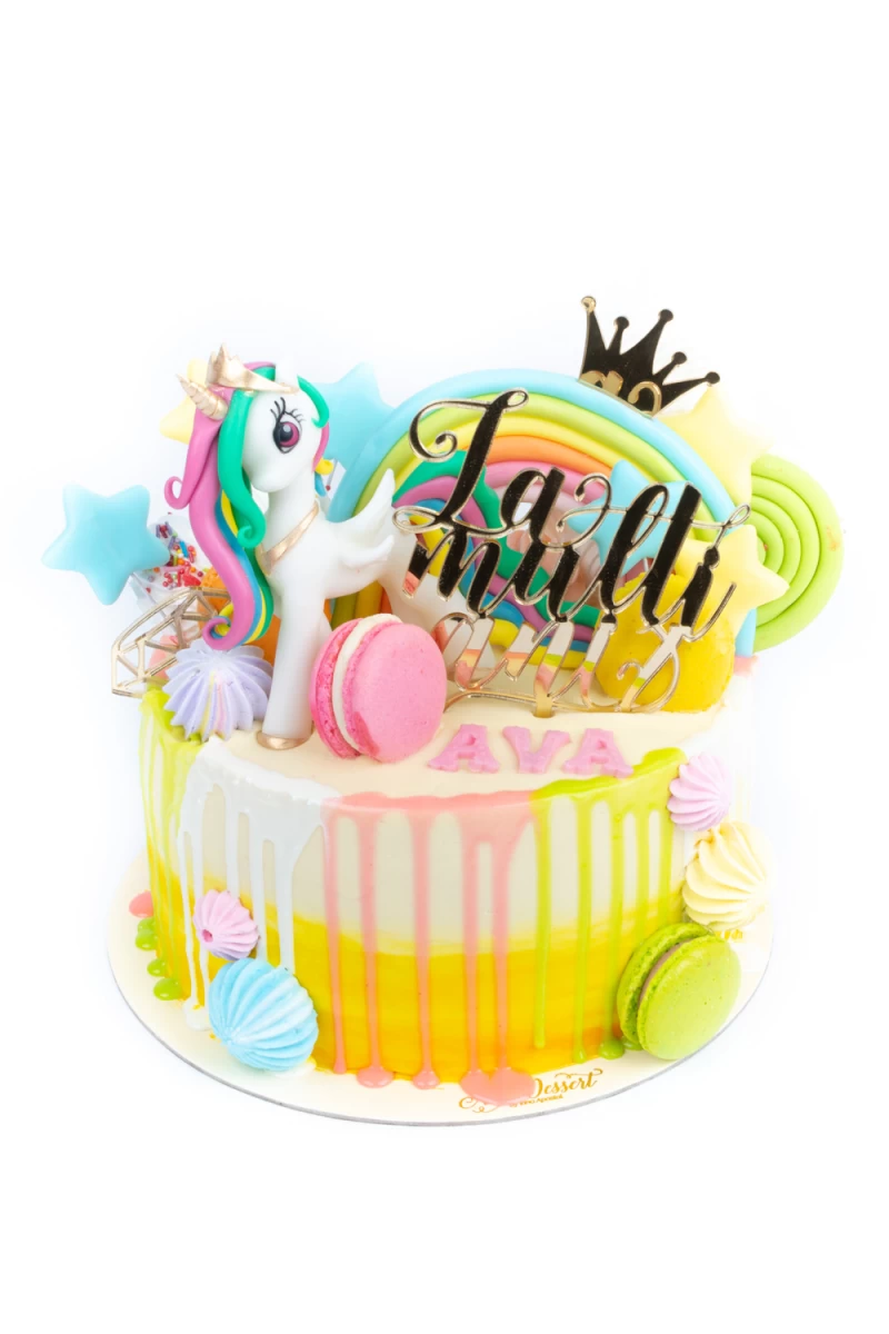 Tort in crema de unt cu unicorn pentru Ava