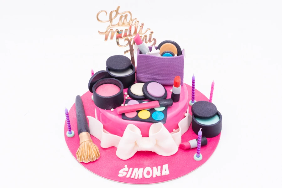 Tort Make-Up pentru Simona