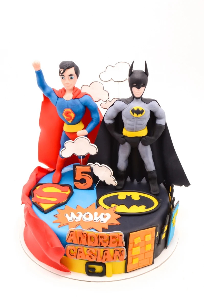 Tort Superman si Batman pentru Andrei