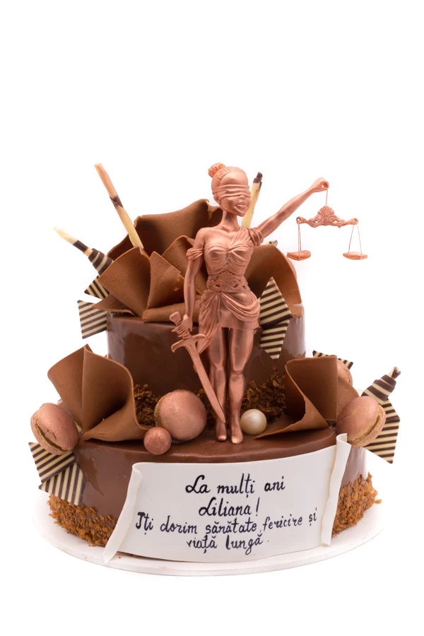 Tort Aniversar pentru Liliana cu Zeita Themis