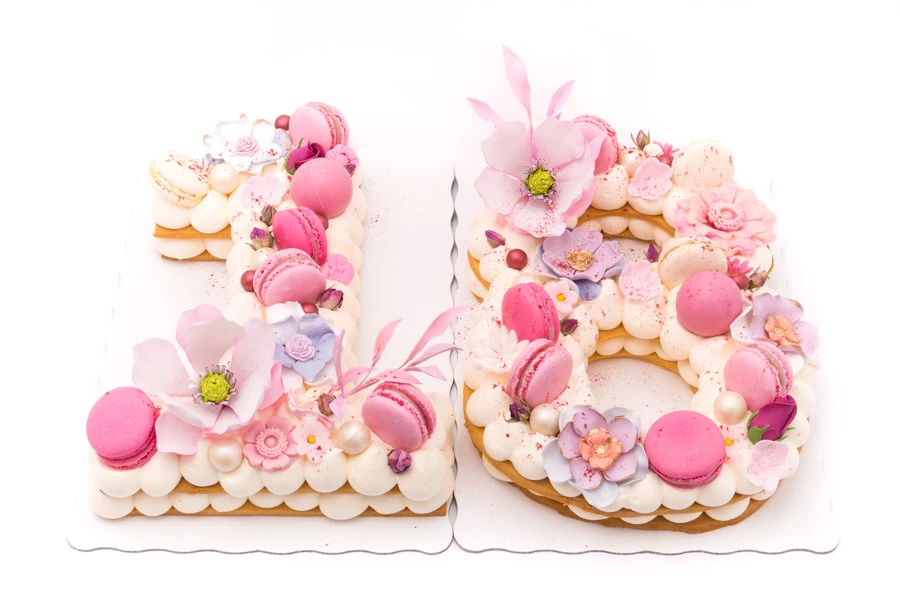 Tort Cifra 18 pentru Elena